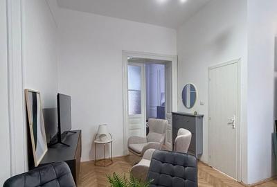 Apartament cu 2 camere decomandat, mobilat în Sinaia