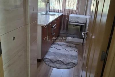 Apartament cu 3 camere semidecomandat în Micro III - 8