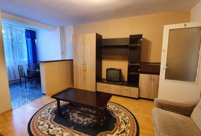 Garsonieră decomandată în Central - 7