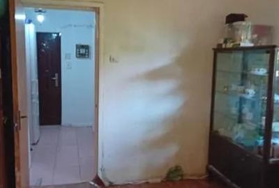 Apartament cu 3 camere semidecomandat, mobilat în Berceni - 1