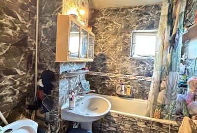 Apartament cu 2 camere decomandat în Micro 17