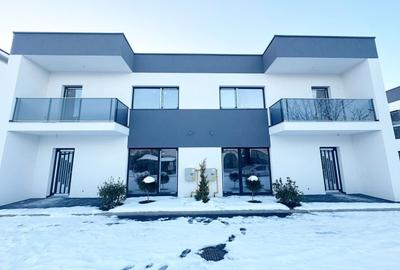 Duplex cu 4 camere cu Canalizare în Florești - 1