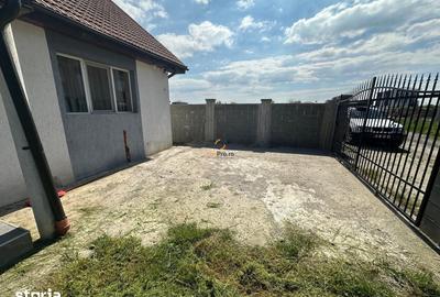Casă cu 4 camere cu Teren 365 Mp în Giroc