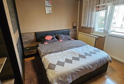 Apartament cu 3 camere decomandat în Central - 1