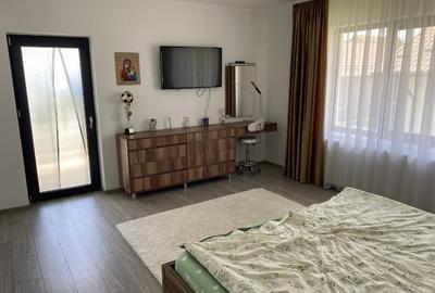 Casă individuală cu 4 camere cu Canalizare în Est - 15