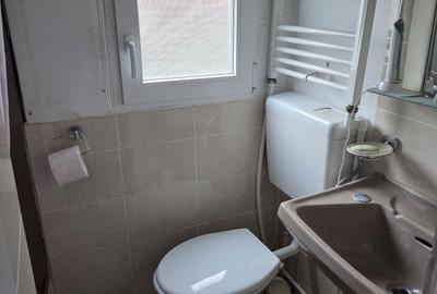 Casă cu 3 camere cu Teren 2200 Mp în Colibi
