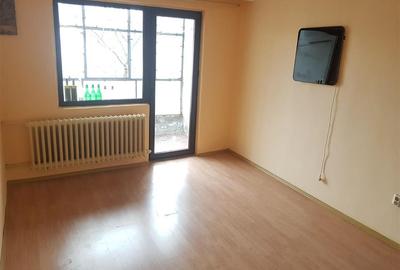 Apartament cu 2 camere semidecomandat în Hipodrom