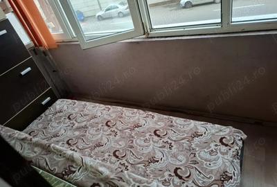 Garsonieră decomandată în UTA