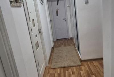 Apartament cu 4 camere decomandat în Craiovița Nouă - 2