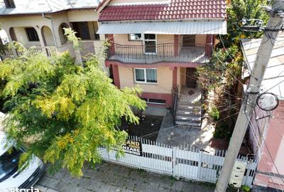 Casă cu 5 camere cu Teren 200 Mp în Central