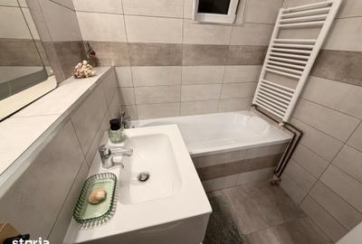 Apartament cu 3 camere decomandat, mobilat în Lipovei