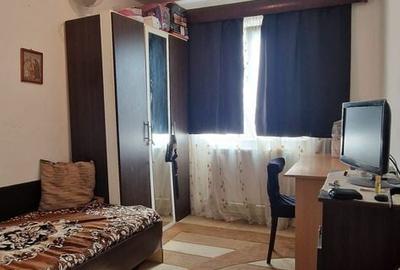 Apartament cu 3 camere semidecomandat în ICIL