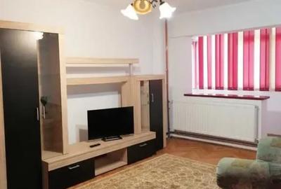 Apartament cu 3 camere decomandat în Traian
