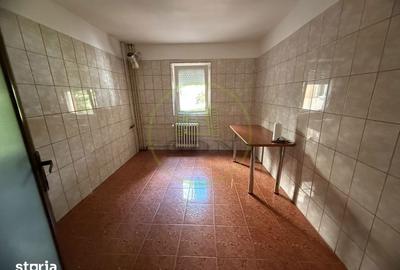Apartament cu 4 camere decomandat, mobilat în Craiovița Nouă - 9