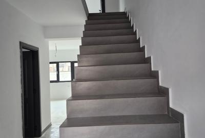 Duplex cu 5 camere cu Canalizare în Haliu - 9