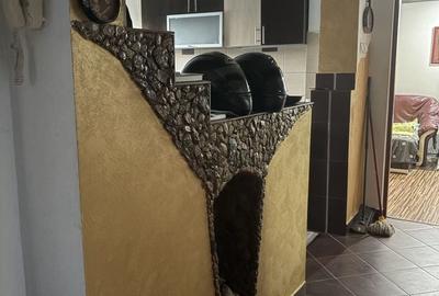 Apartament cu 2 camere decomandat în Exterior Vest