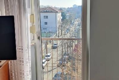 Apartament cu 3 camere semidecomandat, mobilat în Capitol - 5