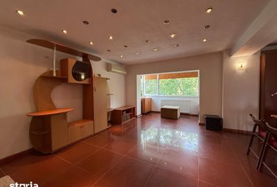 Apartament cu 4 camere în Central