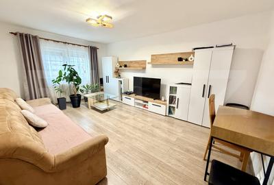 Apartament cu 3 camere decomandat, mobilat în Cetate
