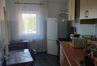 Apartament cu 2 camere decomandat în Bariera Vâlcii