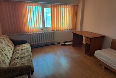 Garsonieră decomandată în Dosu Bricii