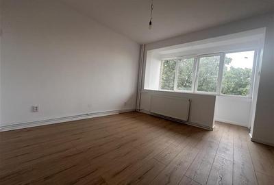 Apartament cu 2 camere decomandat în Circumvalațiunii - 7