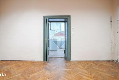 Apartament cu 2 camere semidecomandat în Centrul Istoric
