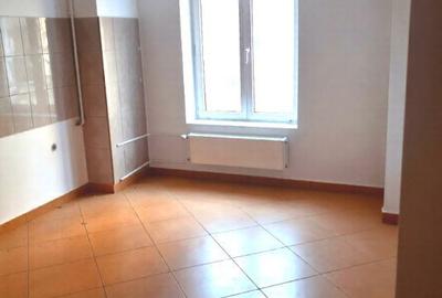 Spațiu comercial, de 53 mp, în Calea Călărașilor - 3