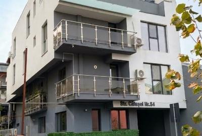 Apartament cu 2 camere decomandat în Obor