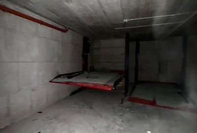 Spațiu comercial, de 1,000 mp, în Central