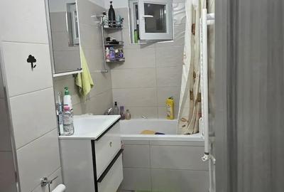 Apartament cu 3 camere semidecomandat în Ostroveni - 6