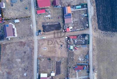 Teren Construcții extravilan de 724 mp, în Nord - 4