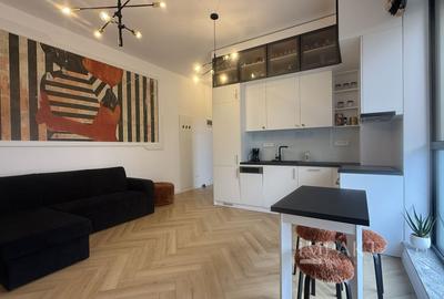 Apartament cu 2 camere semidecomandat, mobilat în Semicentral