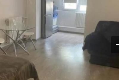 Garsonieră semidecomandată în Far
