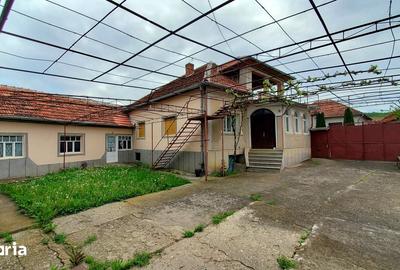 Casă cu 5 camere cu Teren 4800 Mp în Dobrești - 9