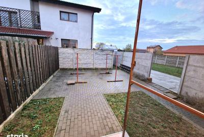 Casă cu 3 camere cu Teren 440 Mp în Ghiroda
