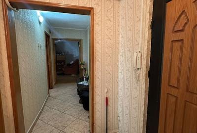 Apartament cu 3 camere în Buzaului