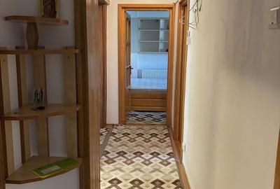 Apartament cu 3 camere decomandat în Nicolina - 2