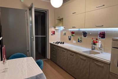 Apartament cu 3 camere decomandat în Văcăresti - 6
