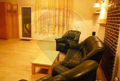 Casă cu 3 camere cu Teren 300 Mp în Subcetate
