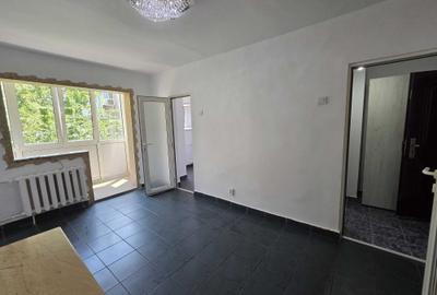 Garsonieră decomandată în Micălaca