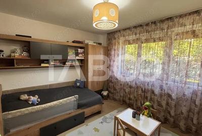 Apartament cu 3 camere decomandat în Central - 1