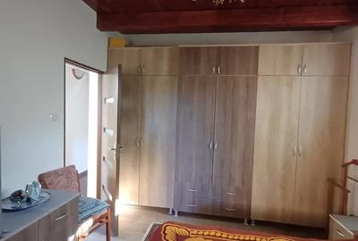 Casă cu 4 camere cu Teren 585 Mp în Șofronea