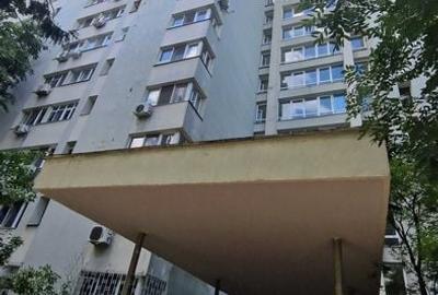 Garsonieră în Titan
