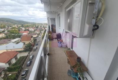 Apartament cu 3 camere decomandat în Cuza - 14