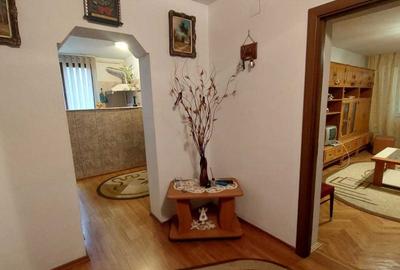 Apartament cu 3 camere decomandat în Ultracentral