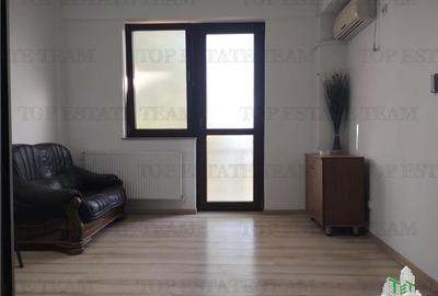 Apartament cu 4 camere semidecomandat, mobilat în Central - 1