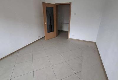 Apartament cu 4 camere decomandat în Central - 5