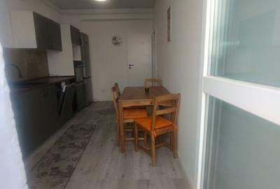 Apartament cu 2 camere decomandat, mobilat în Central