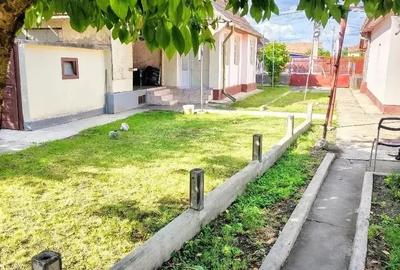 Casă cu Teren 830 Mp în Central